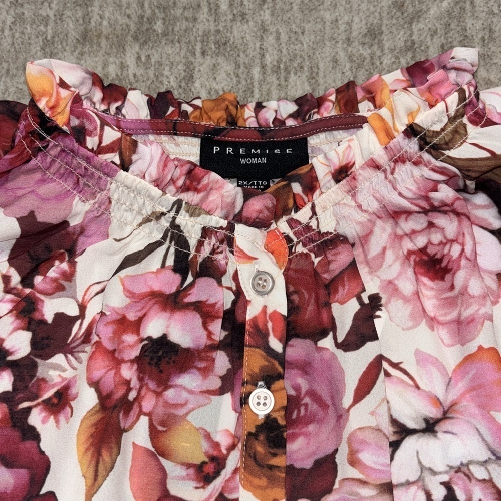 NWT 2X Floral flowy long sleeve high smocked neck top Premise